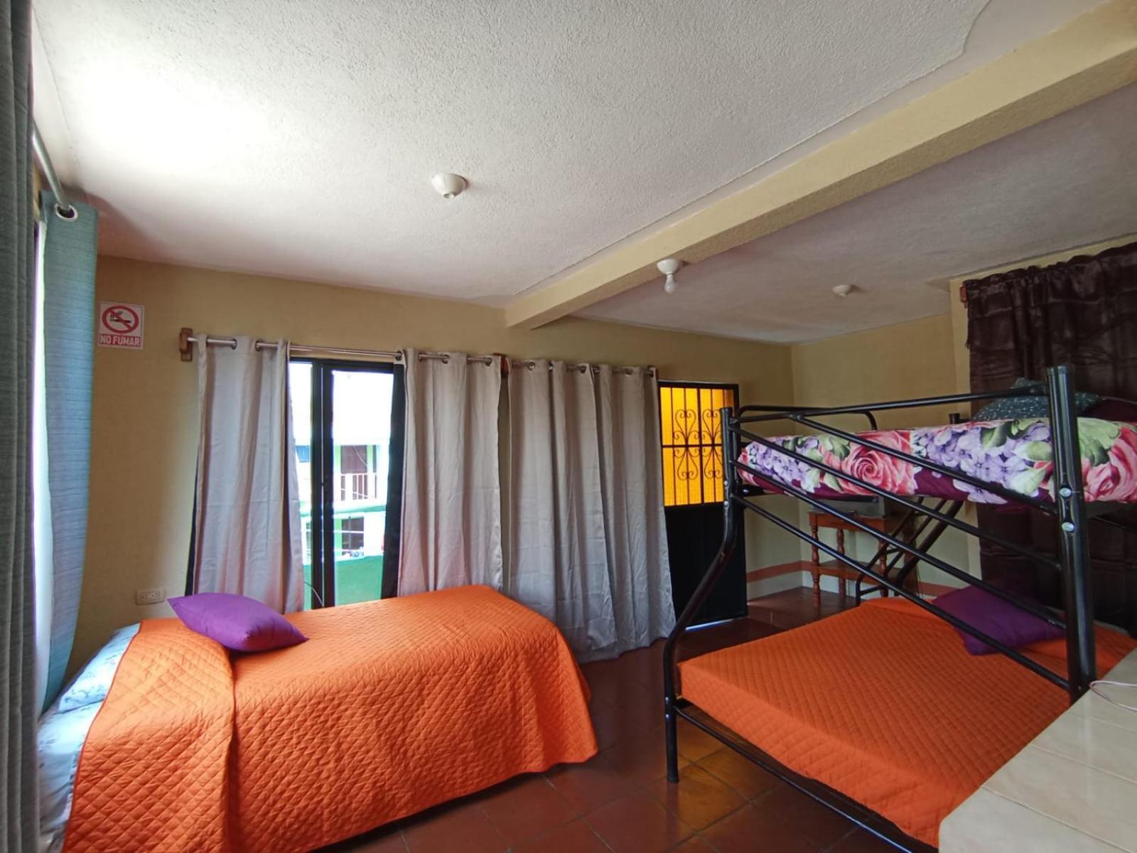 Hostal Sweet Dreams Panajachel Room photo