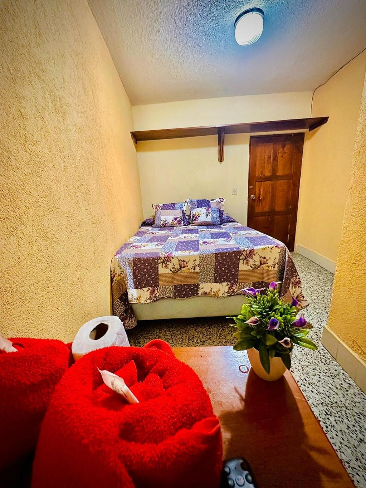 Hostal Sweet Dreams Panajachel Exterior photo